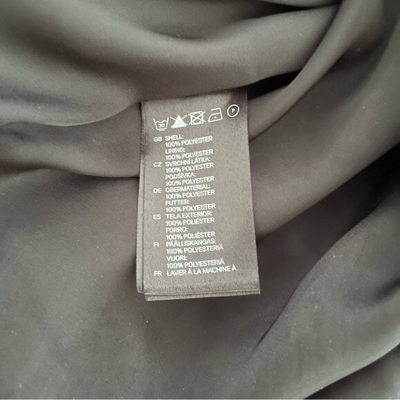 H&M Black and Cream Print Wrap Front Dress, Size 6 - Picture 7 of 7